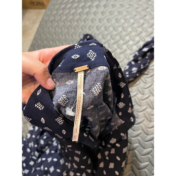 Free People Jump On It Jumpsuit Navy Blue 100% Rayon Long Sleeve Size XS - Picture 6 of 7